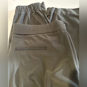 Women’s Nicole Miller NY Dark olive green polyester pants size large